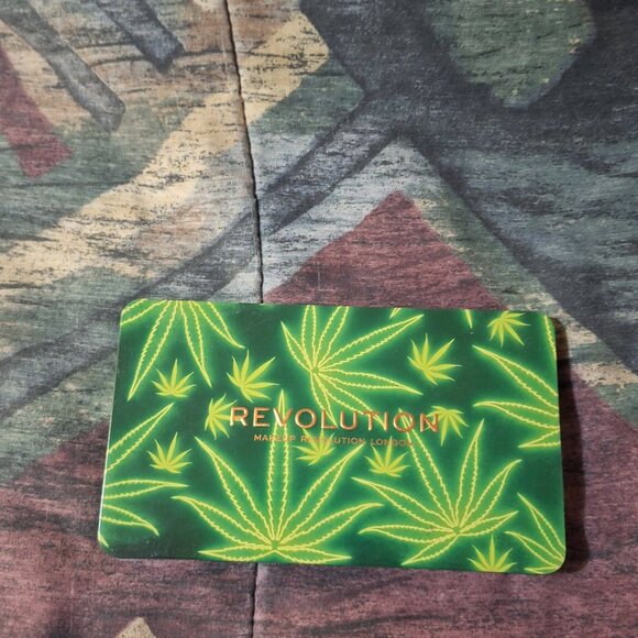 Makeup Revolution Forever Flawless “Good Vibes Chilled” Palette 🍃✨ - Picture 3 of 3